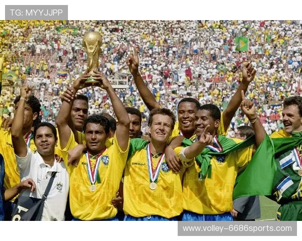 足球球星与伴侣甜蜜合影曝光夫妻档携手走过人生新阶段